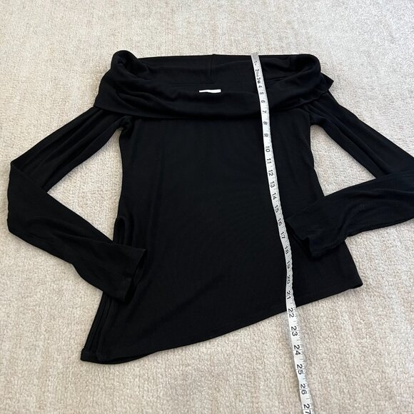 Revolve Lovers & Friends Black Long Sleeve Asymmetrical Ribbed Knit Top M - Picture 5 of 10